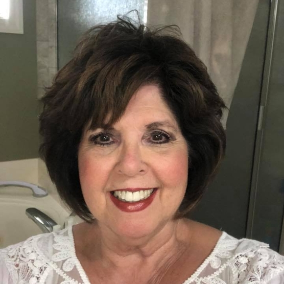 Meet your Posher, Shirley - Picture 1 of 1